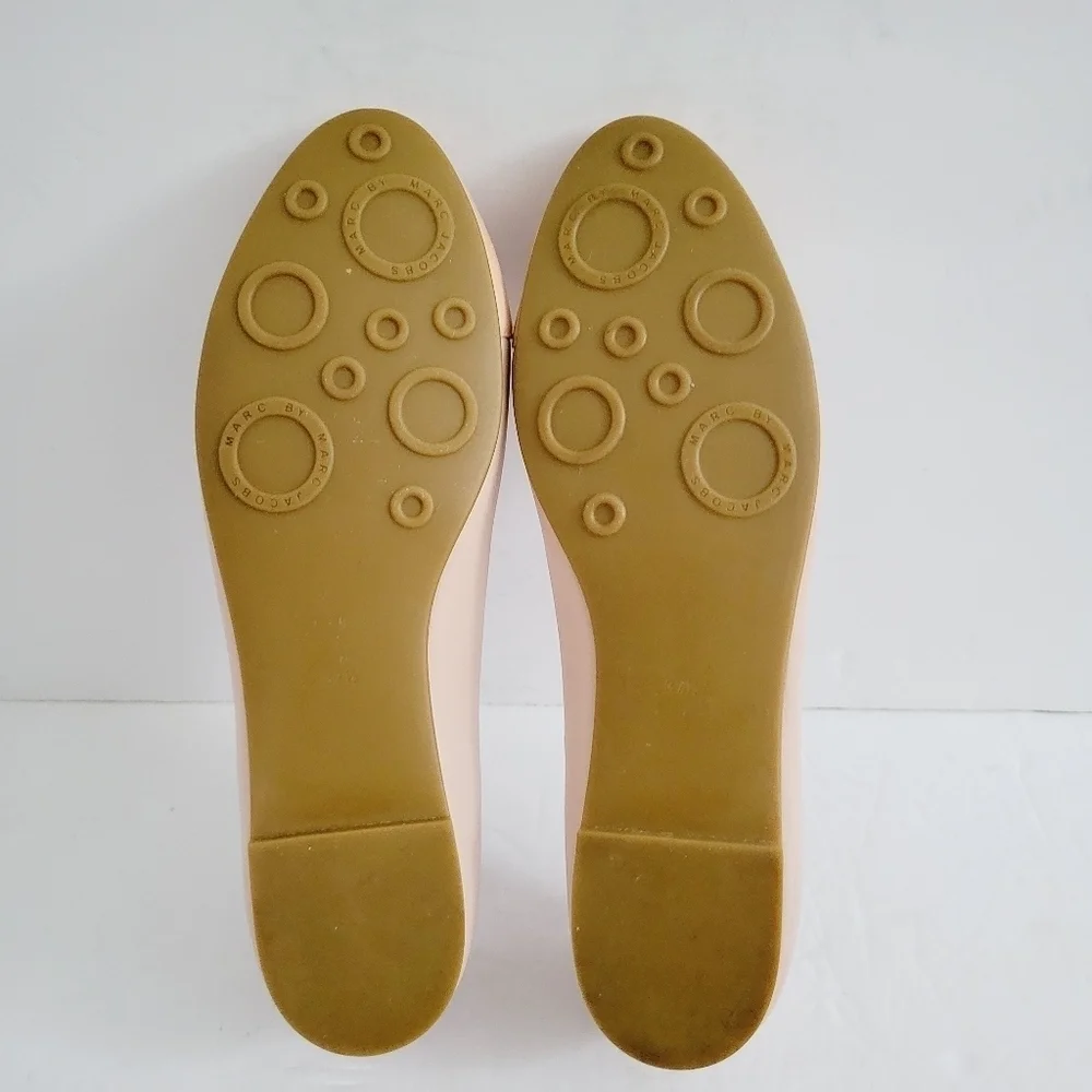 NEW Marc by Marc Jacobs Nude Cap Toe Logo Plaque Ballet Flats Size 7.5